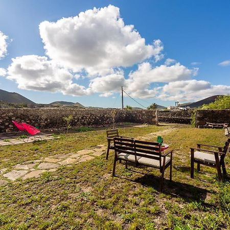 Villa Casa "Entre Vinedos" En Masdache Tías Exterior foto